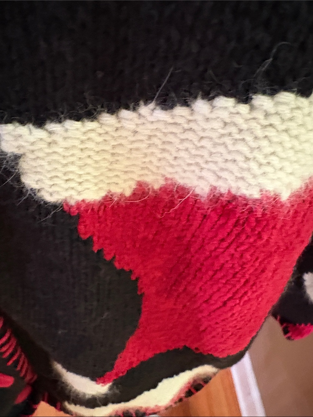 Vintage Christmas Red, Black & Cream Cardigan 1998 tag - Picture 4 of 14